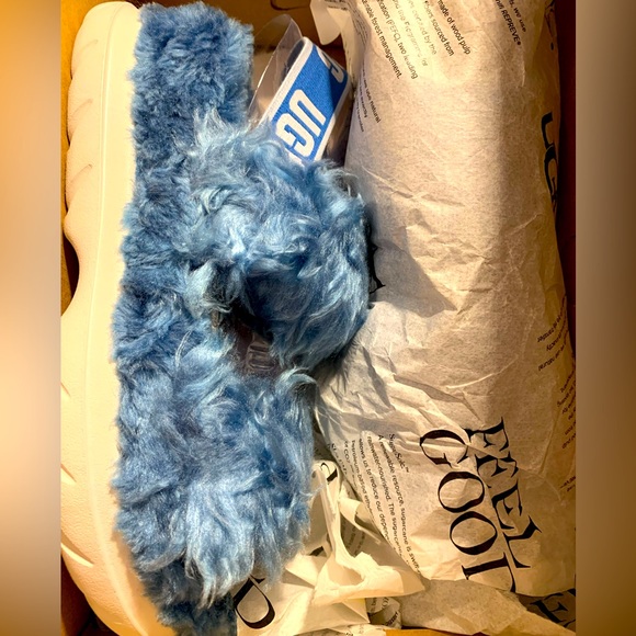 Brand NWT UGG Fluff Sugar Sandal Size 7 - Picture 2 of 7